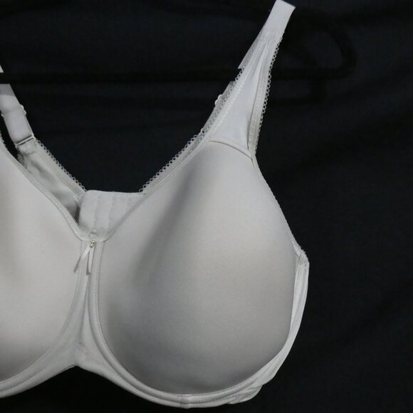 WACOAL | 40 DDD | Elegant Beige Comfort Bra | Wired | *Padding Not Included - Picture 5 of 13